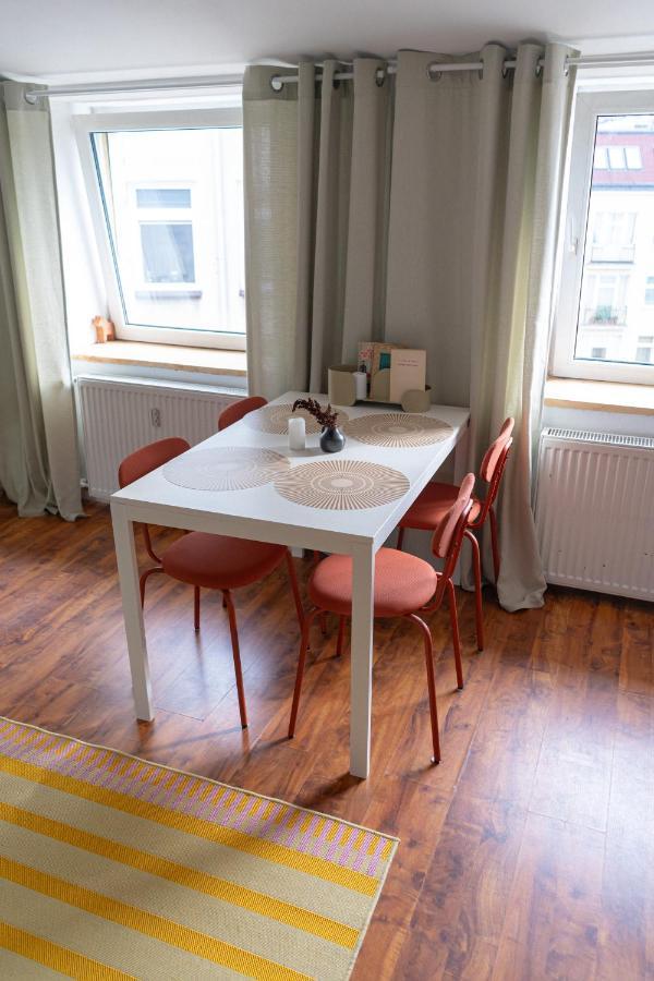 The Good Apartment Powisle 3 Bedrooms ワルシャワ エクステリア 写真